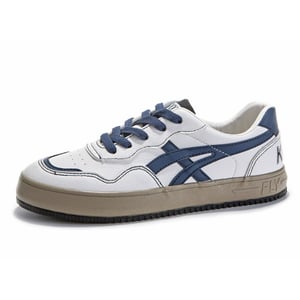Internet celebrity British driving school sneakers 